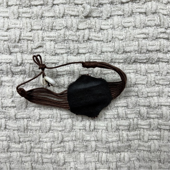 Y2K Cowrie Shell Floral Beachy Bracelet - Picture 3 of 8